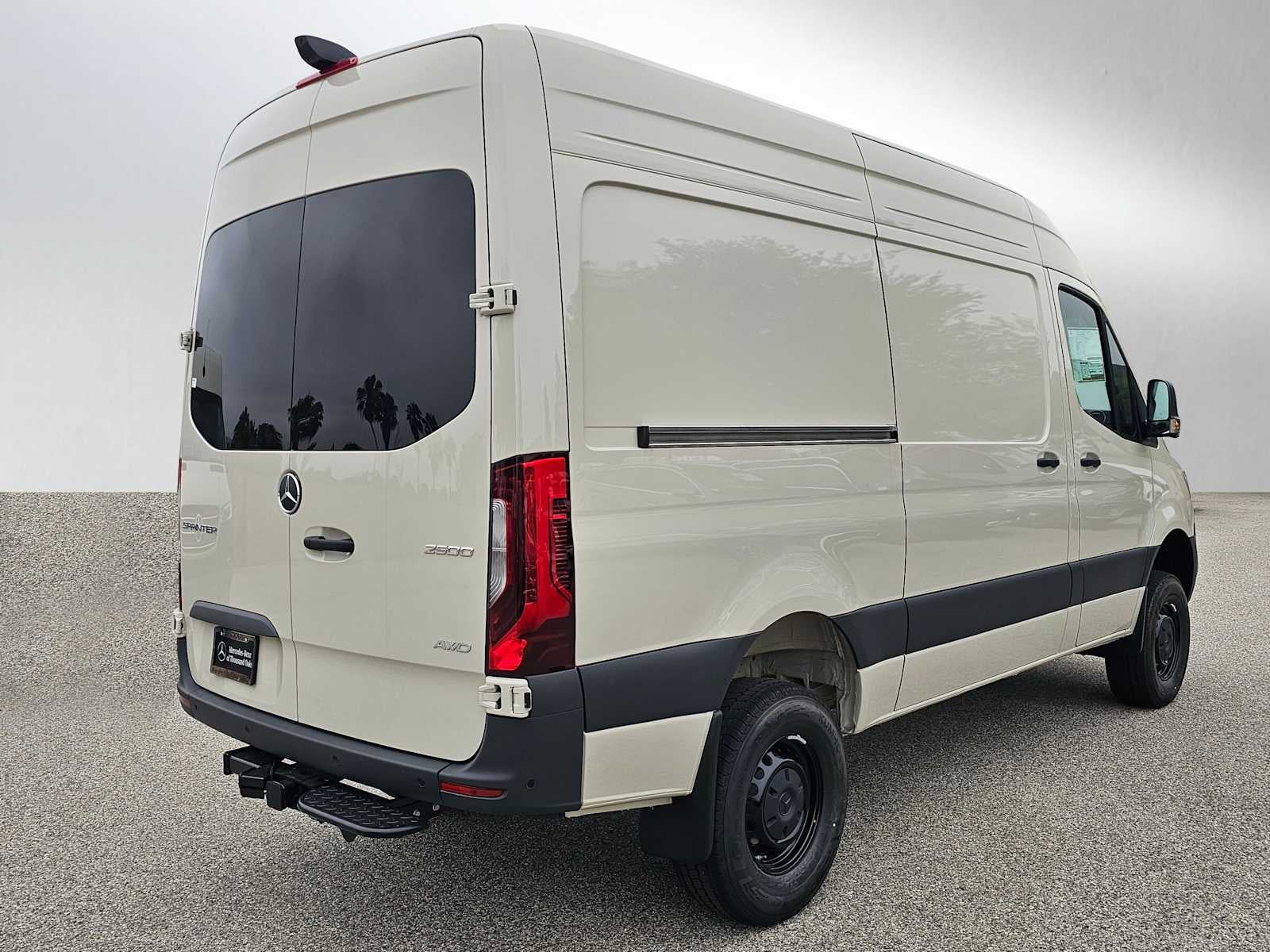 2026 Mercedes-Benz Sprinter 2500 Standard Roof I4 Diesel HO 144 AWD