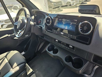 2026 Mercedes-Benz Sprinter 2500 Standard Roof I4 Diesel HO 144 AWD