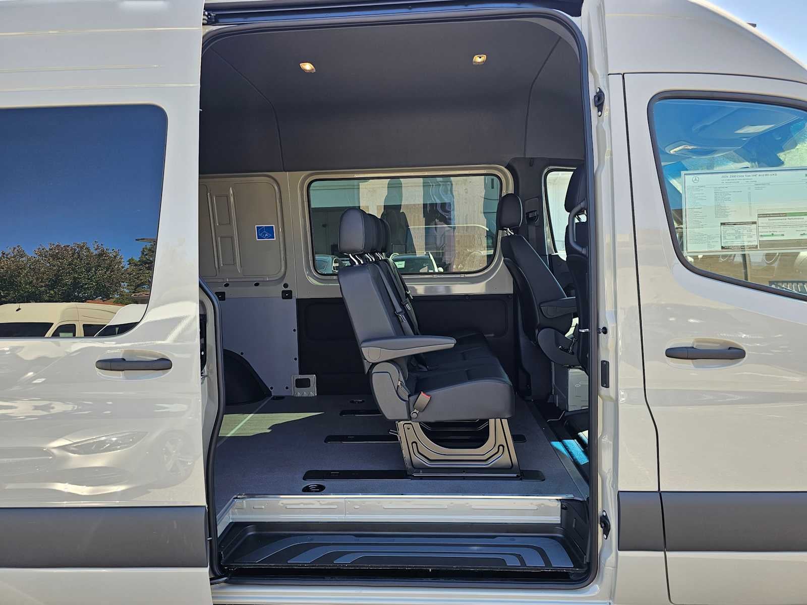 2026 Mercedes-Benz Sprinter 2500 Standard Roof I4 Diesel HO 144 AWD