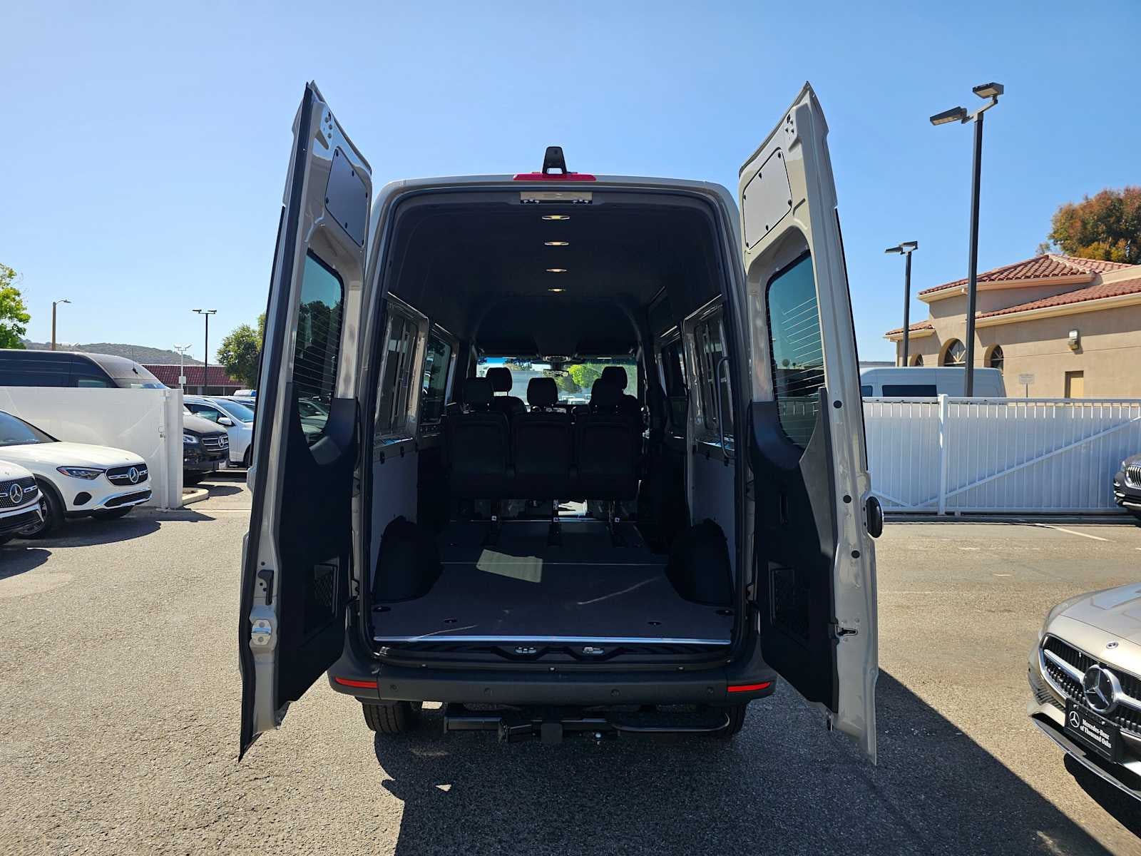 2026 Mercedes-Benz Sprinter 2500 Standard Roof I4 Diesel HO 144 AWD