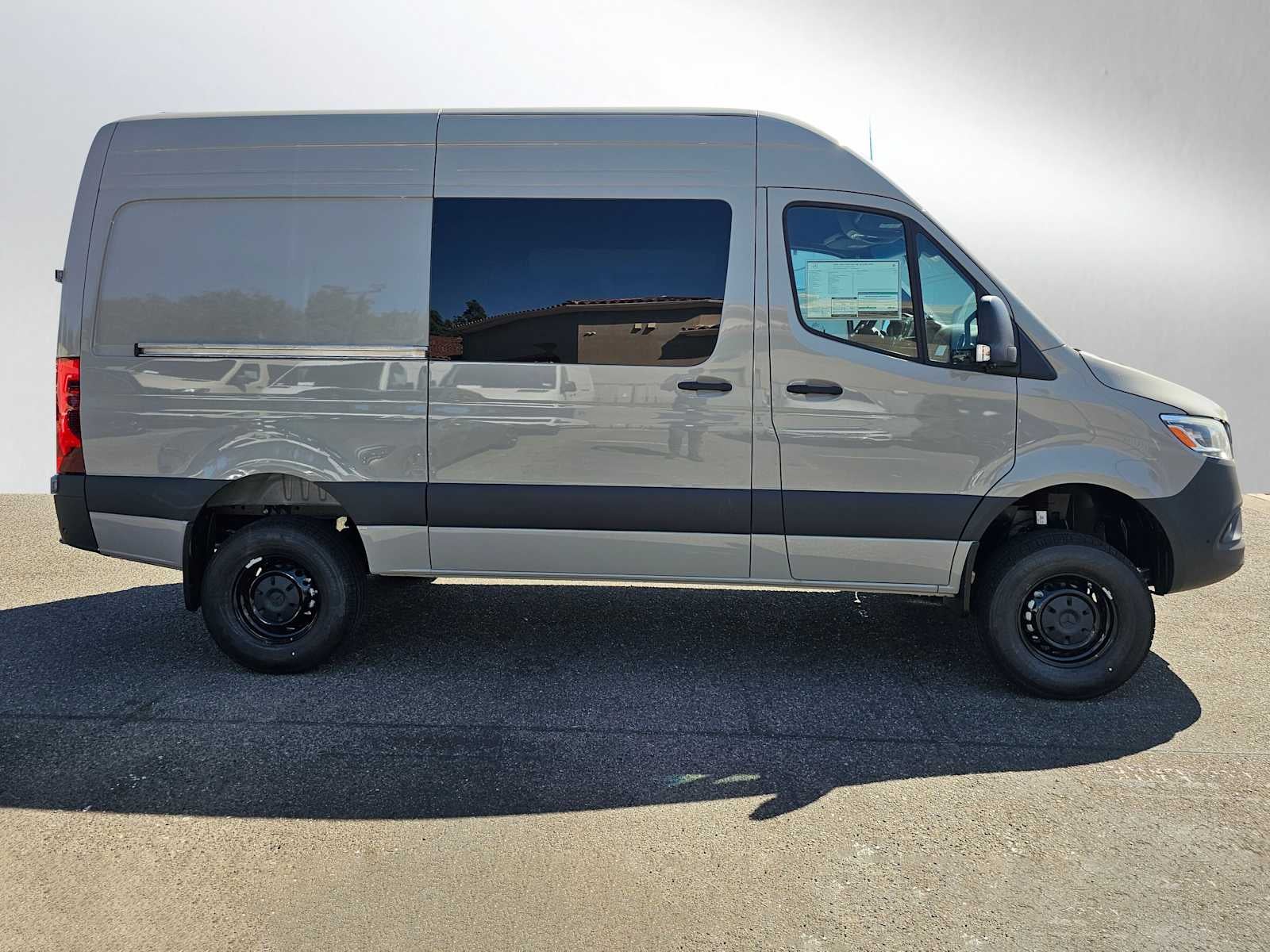 2026 Mercedes-Benz Sprinter 2500 Standard Roof I4 Diesel HO 144 AWD