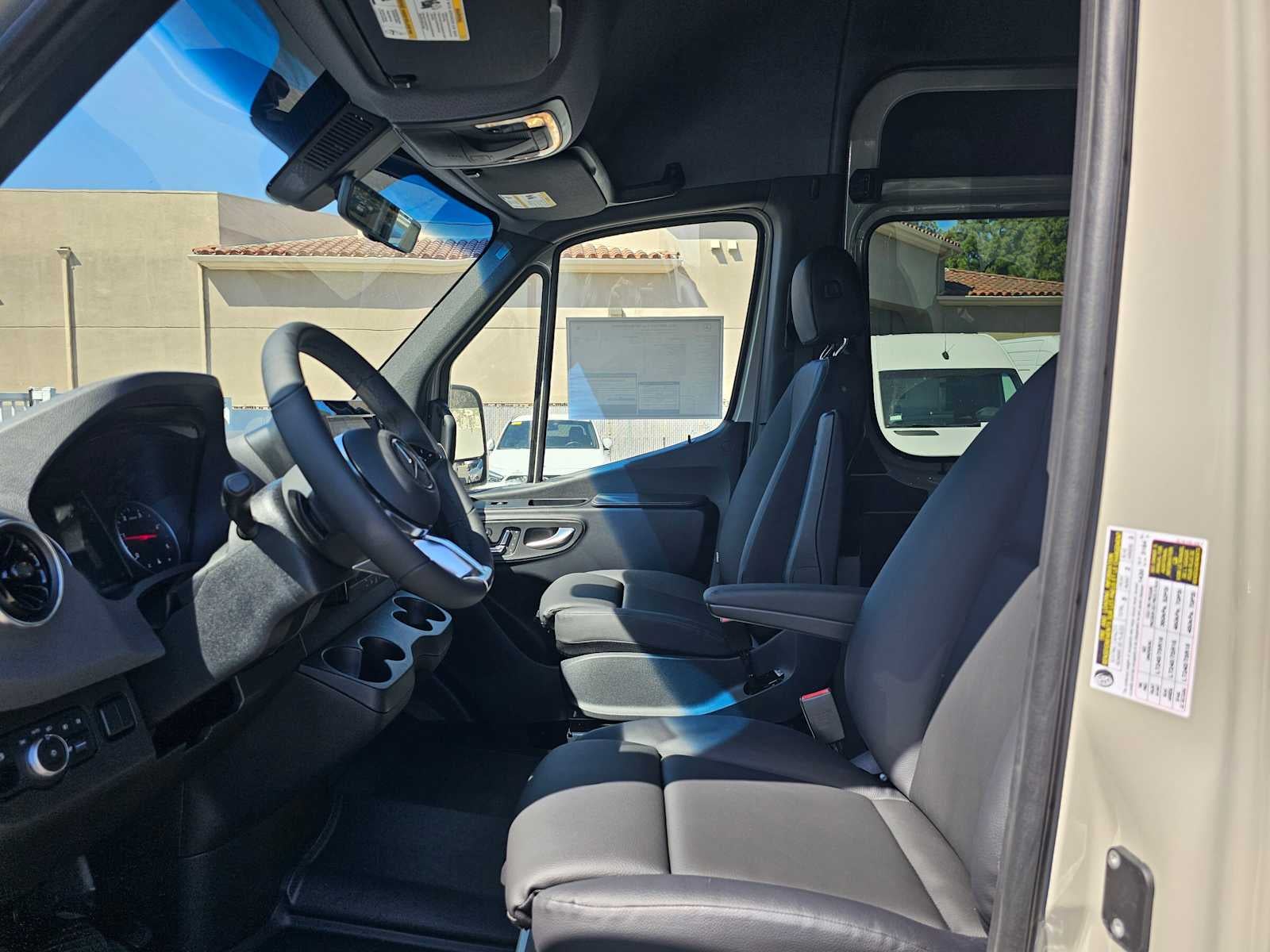 2026 Mercedes-Benz Sprinter 2500 Standard Roof I4 Diesel HO 144 AWD
