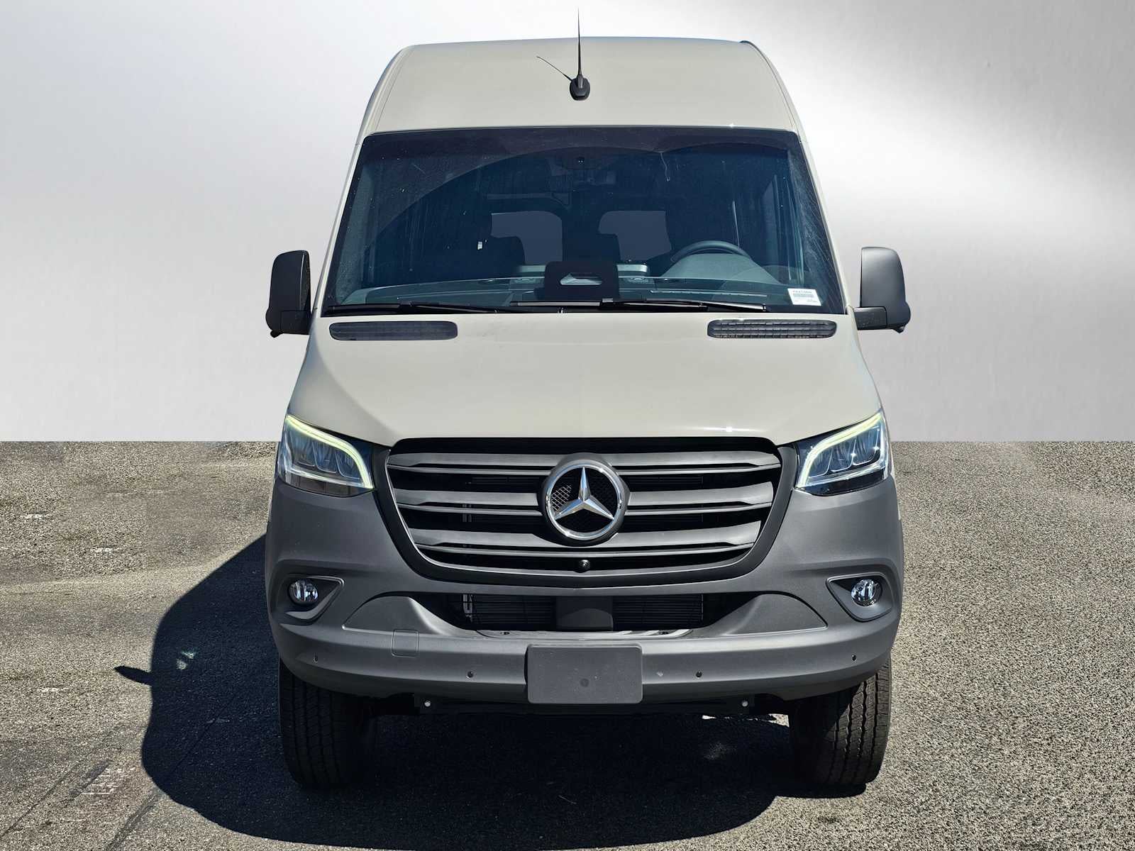 2026 Mercedes-Benz Sprinter 2500 Standard Roof I4 Diesel HO 144 AWD