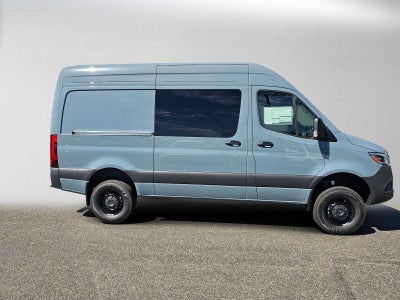 2026 Mercedes-Benz Sprinter Crew 2500 Standard Roof I4 Diesel HO 144 AWD