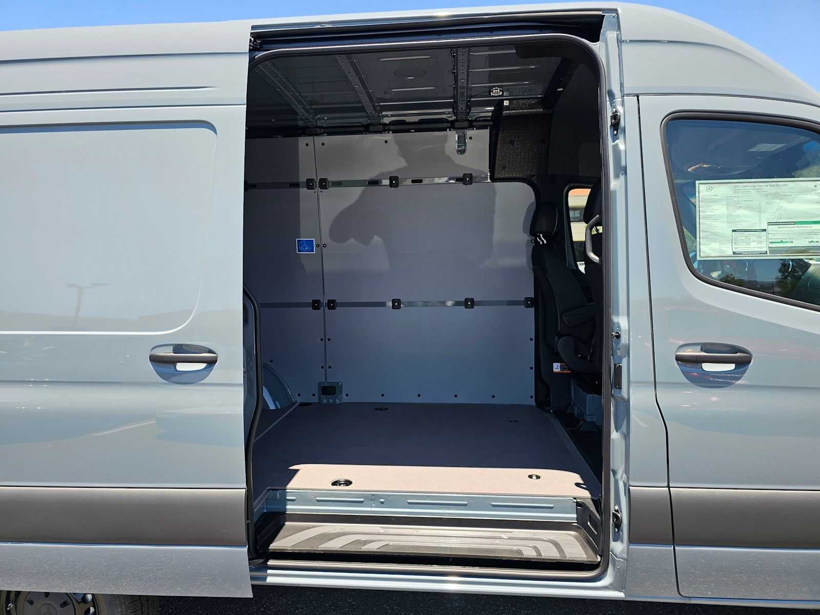 2026 Mercedes-Benz Sprinter 2500 Standard Roof I4 Diesel HO 144 AWD