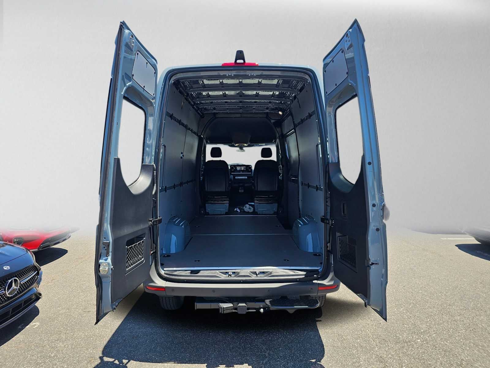 2026 Mercedes-Benz Sprinter 2500 Standard Roof I4 Diesel HO 144 AWD