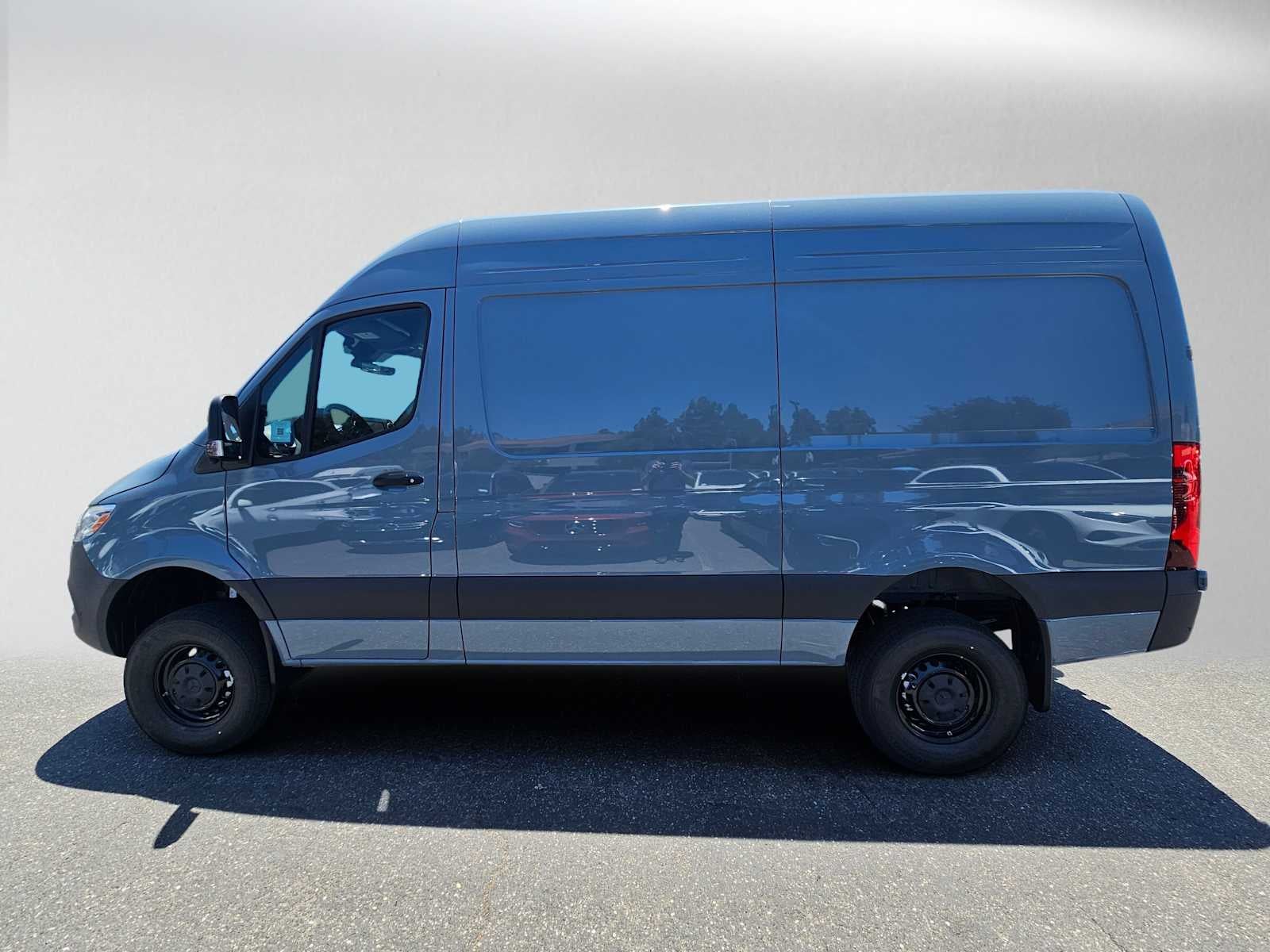 2026 Mercedes-Benz Sprinter 2500 Standard Roof I4 Diesel HO 144 AWD
