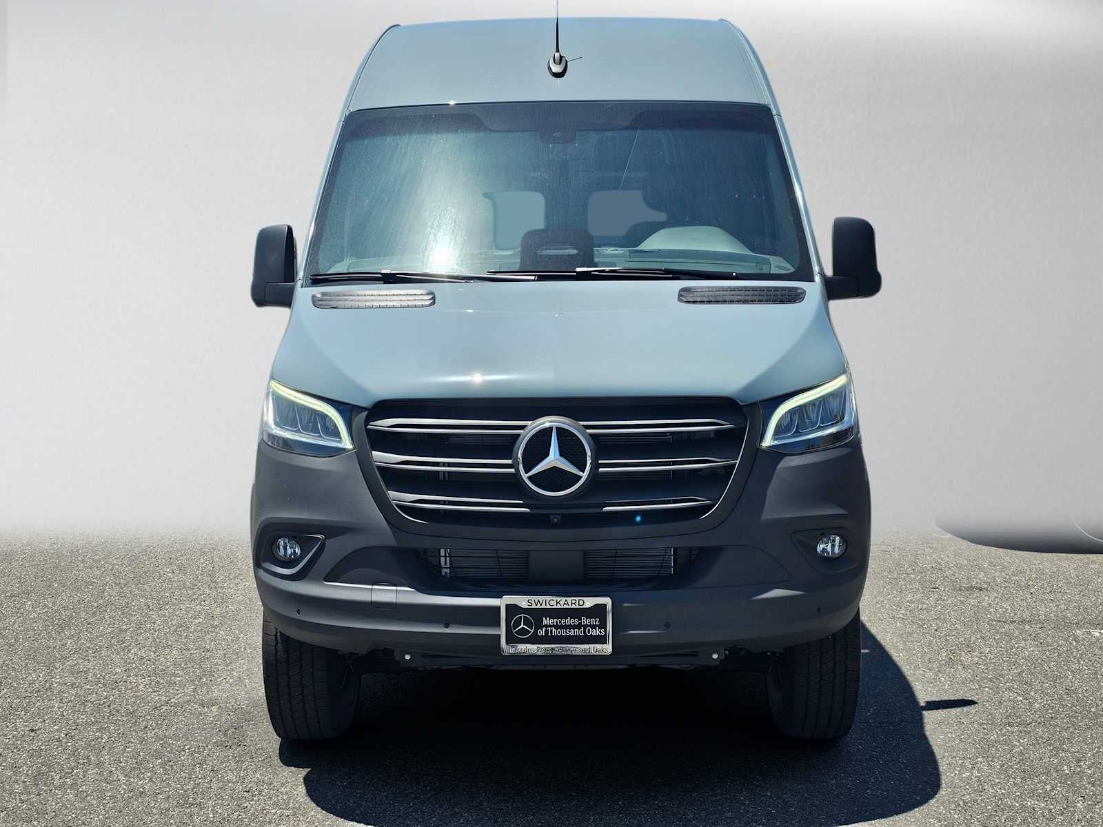 2026 Mercedes-Benz Sprinter 2500 Standard Roof I4 Diesel HO 144 AWD