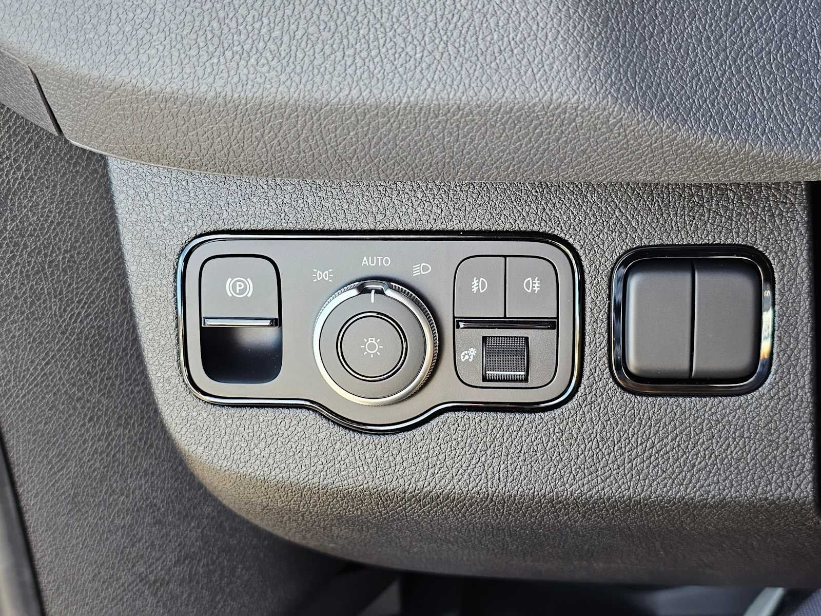 2026 Mercedes-Benz Sprinter 2500 Standard Roof I4 Diesel HO 144" AWD