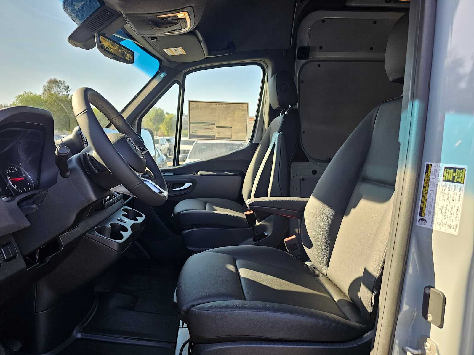 2026 Mercedes-Benz Sprinter 2500 Standard Roof I4 Diesel HO 144 AWD