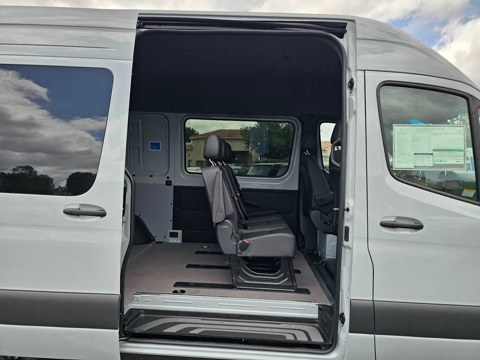 2026 Mercedes-Benz Sprinter 2500 Standard Roof I4 Diesel HO 144 AWD