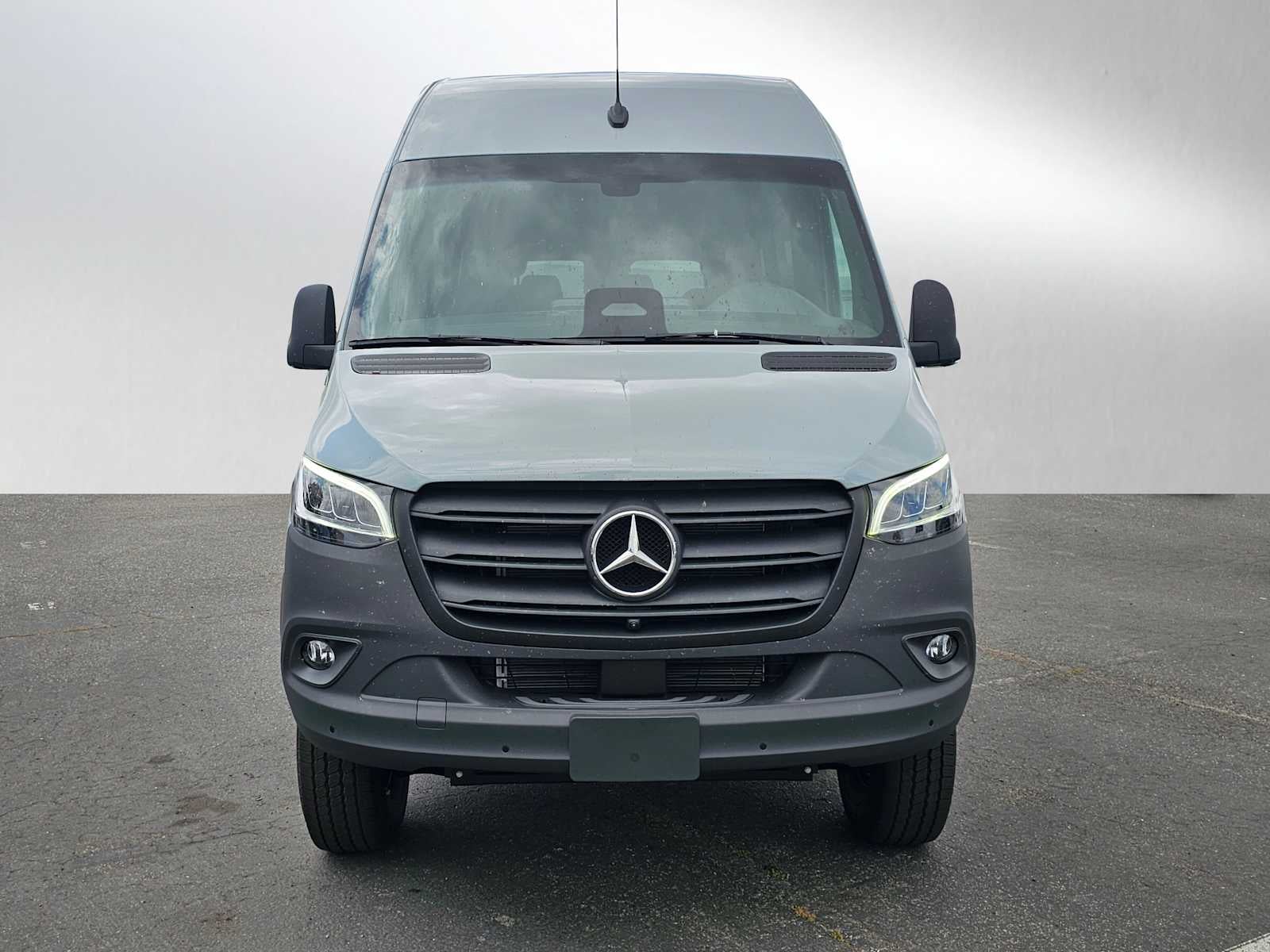 2026 Mercedes-Benz Sprinter 2500 Standard Roof I4 Diesel HO 144 AWD