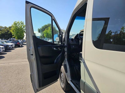2026 Mercedes-Benz Sprinter 2500 Standard Roof I4 Diesel HO 144 AWD