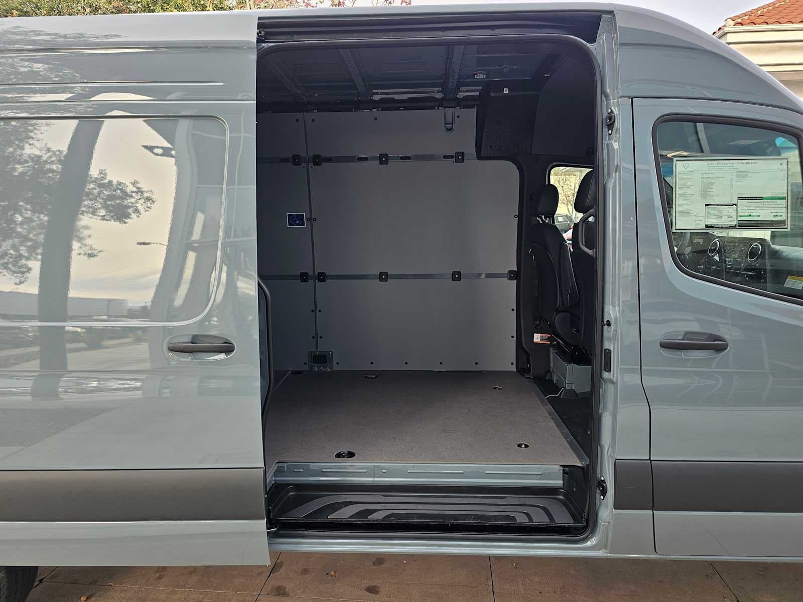 2026 Mercedes-Benz Sprinter 2500 High Roof I4 Diesel HO 170 AWD