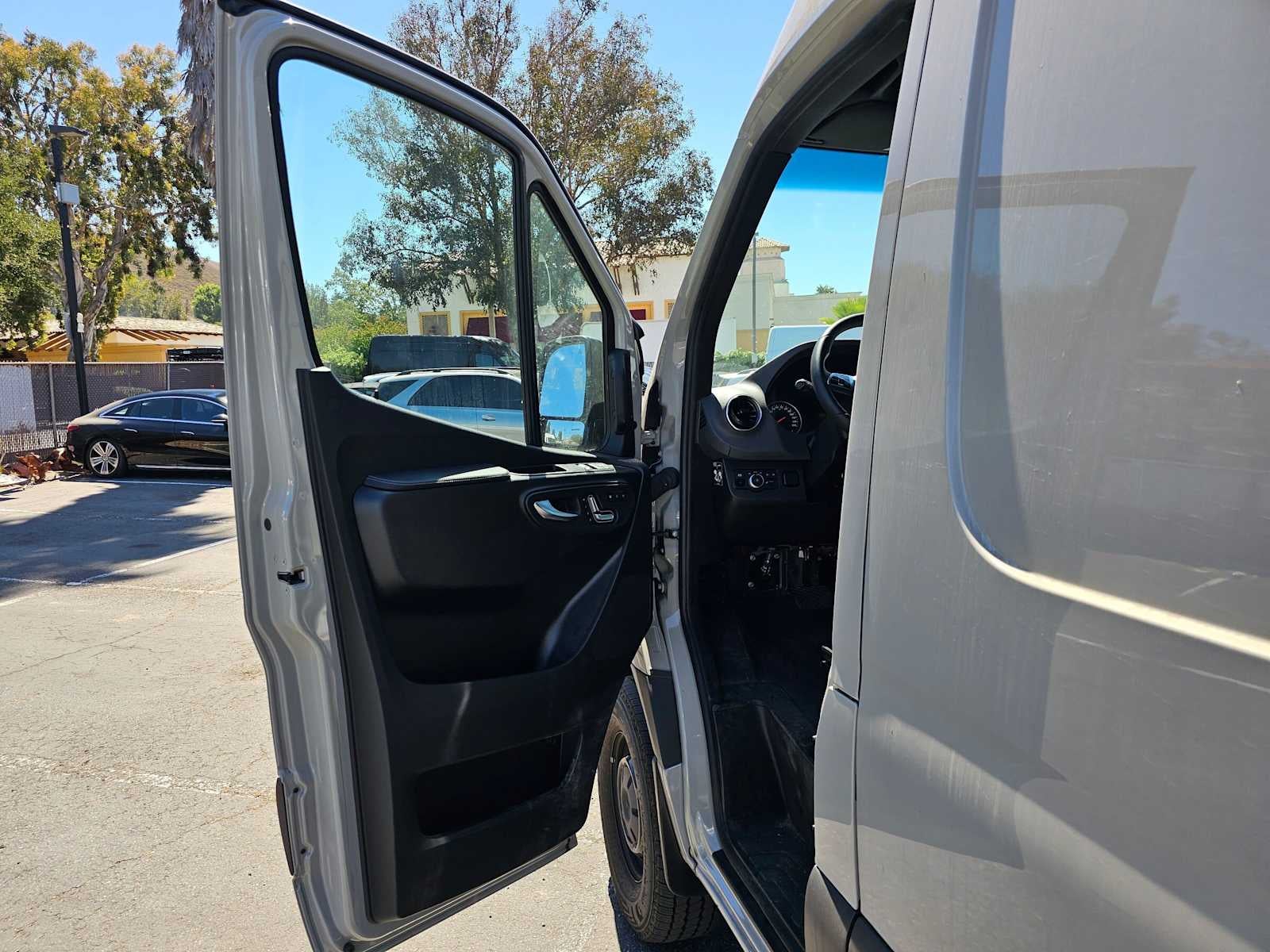 2026 Mercedes-Benz Sprinter 2500 High Roof I4 Diesel HO 170 AWD