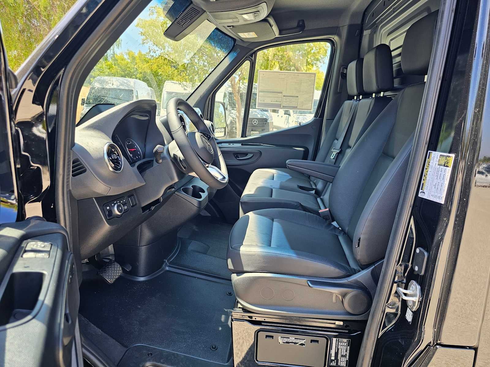 2026 Mercedes-Benz Sprinter 2500 Standard Roof I4 Diesel 144 RWD