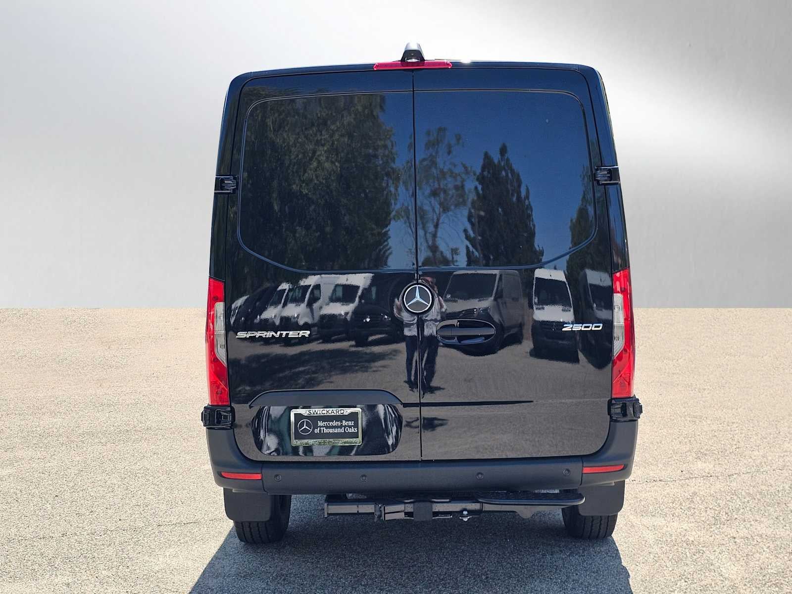 2026 Mercedes-Benz Sprinter 2500 Standard Roof I4 Diesel 144 RWD