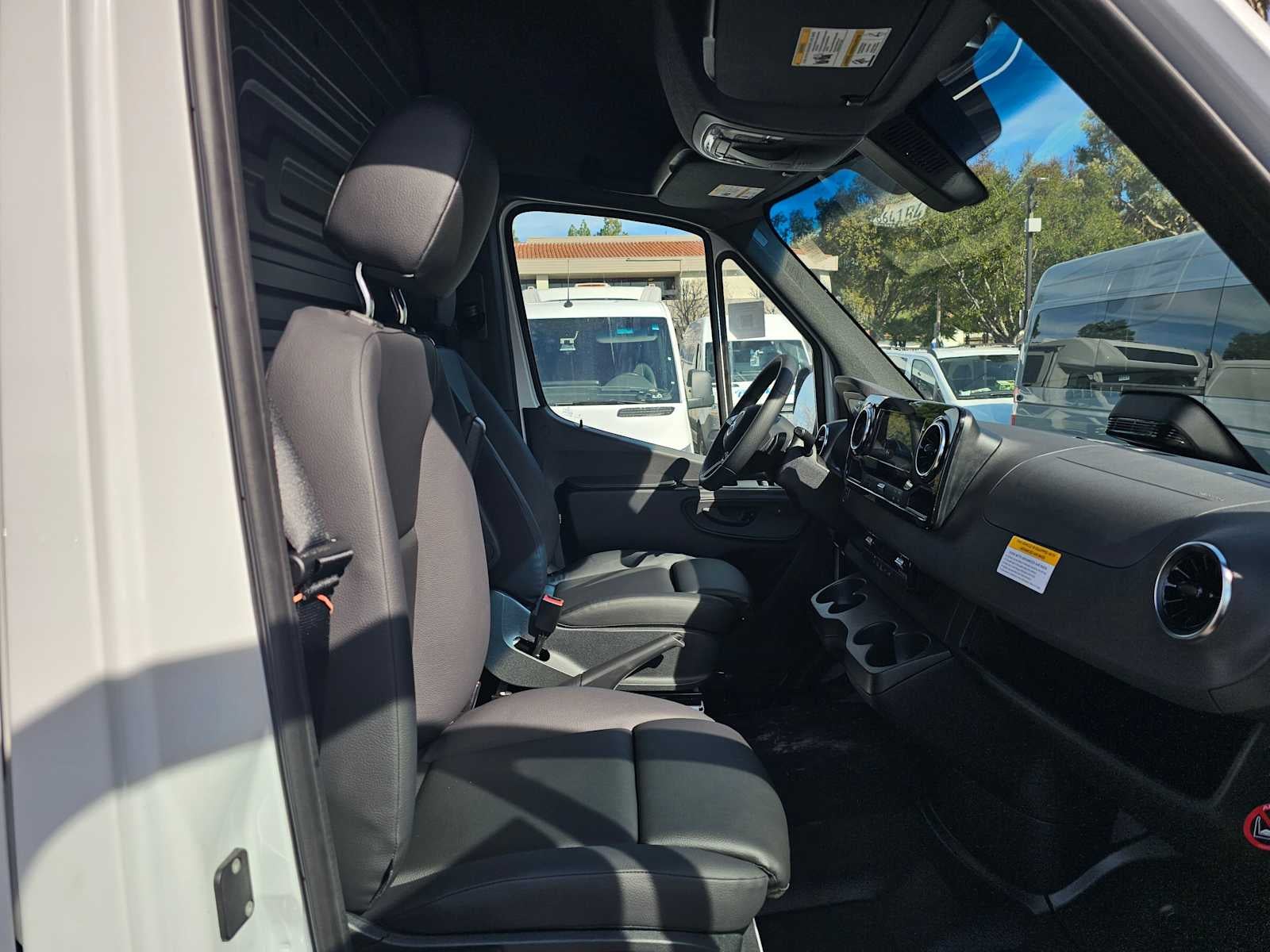 2026 Mercedes-Benz Sprinter 2500 Standard Roof I4 Diesel 144 RWD