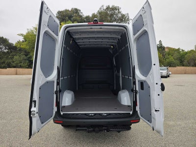 2026 Mercedes-Benz Sprinter 2500 Standard Roof I4 Diesel 144 RWD