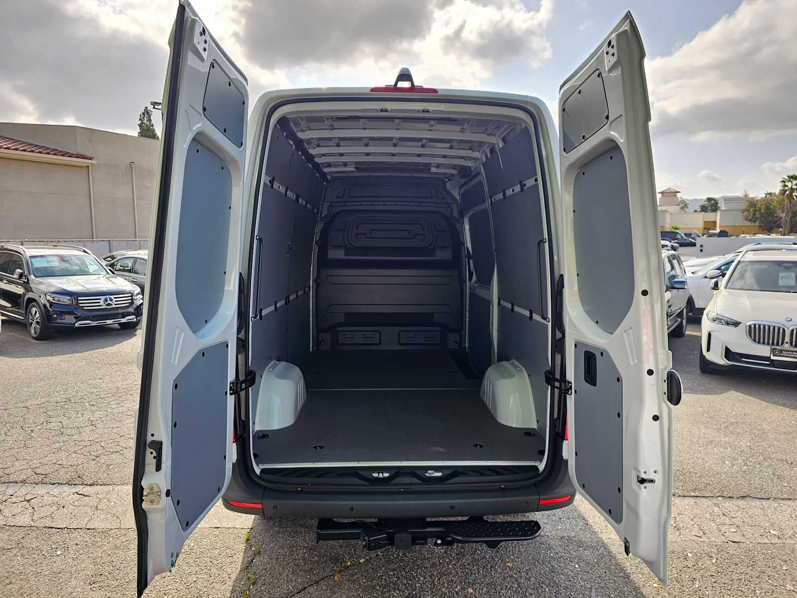 2026 Mercedes-Benz Sprinter 2500 Standard Roof I4 Diesel 144 RWD
