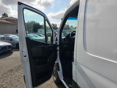2026 Mercedes-Benz Sprinter 2500 Standard Roof I4 Diesel 144 RWD