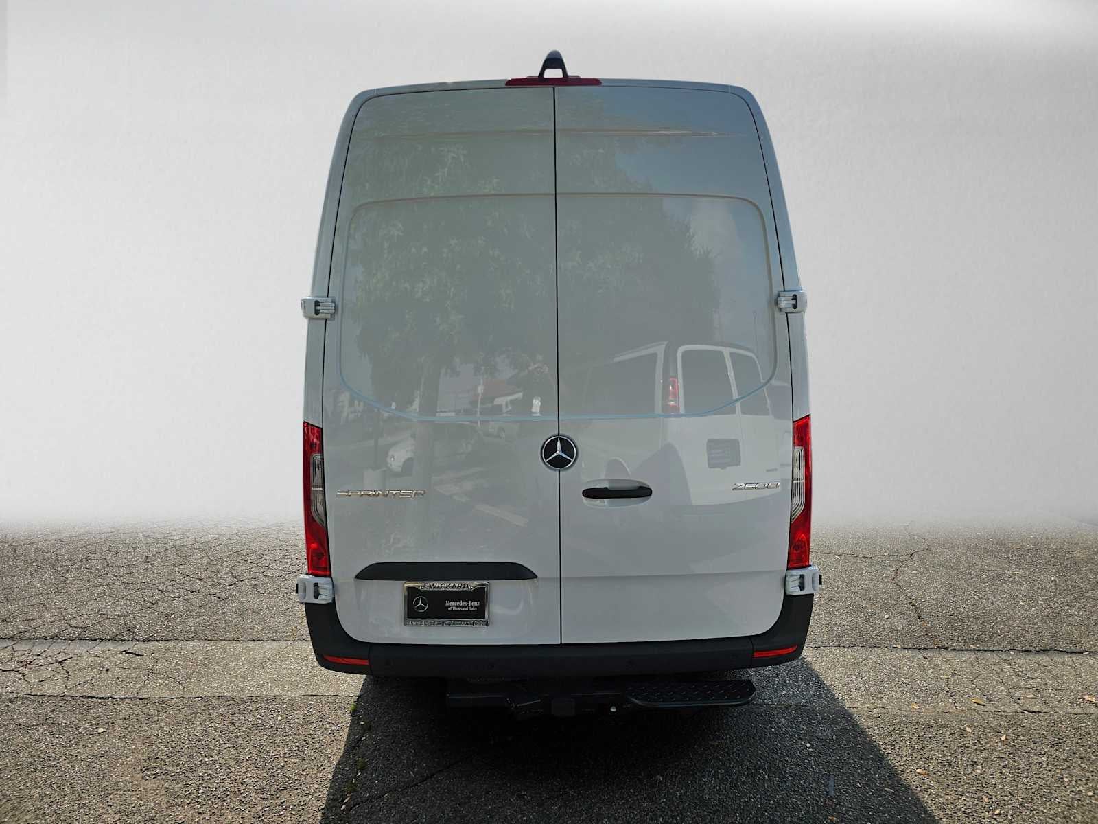 2026 Mercedes-Benz Sprinter 2500 Standard Roof I4 Diesel 144 RWD