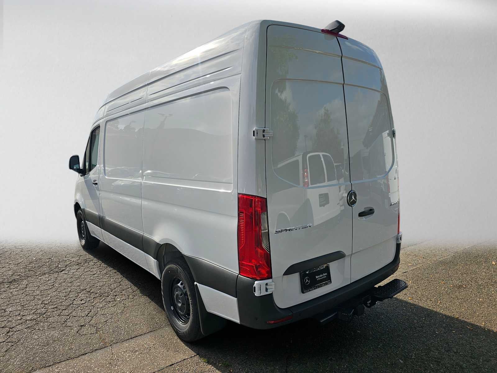 2026 Mercedes-Benz Sprinter 2500 Standard Roof I4 Diesel 144 RWD