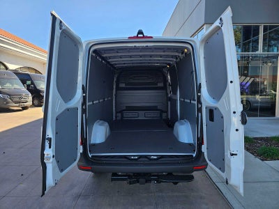 2026 Mercedes-Benz Sprinter 2500 Standard Roof I4 Diesel 144 RWD