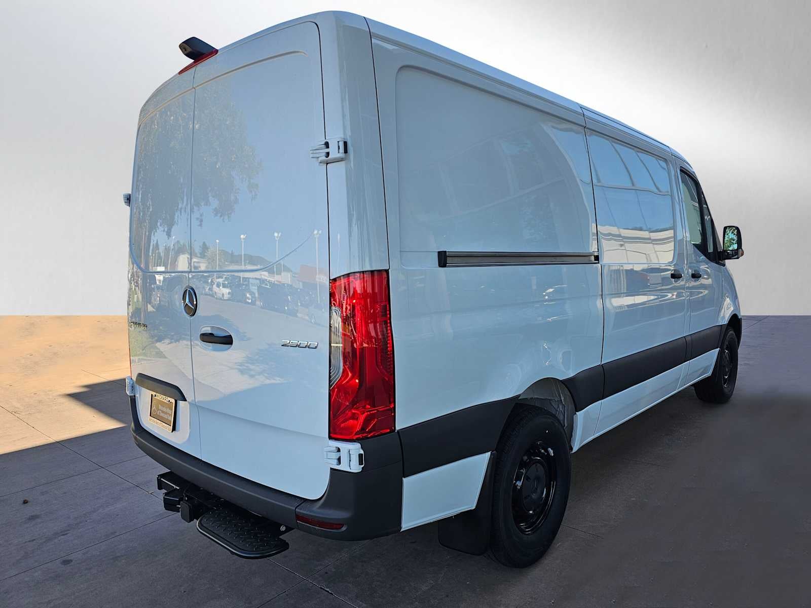 2026 Mercedes-Benz Sprinter 2500 Standard Roof I4 Diesel 144 RWD