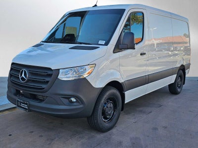 2026 Mercedes-Benz Sprinter 2500 Standard Roof I4 Diesel 144 RWD