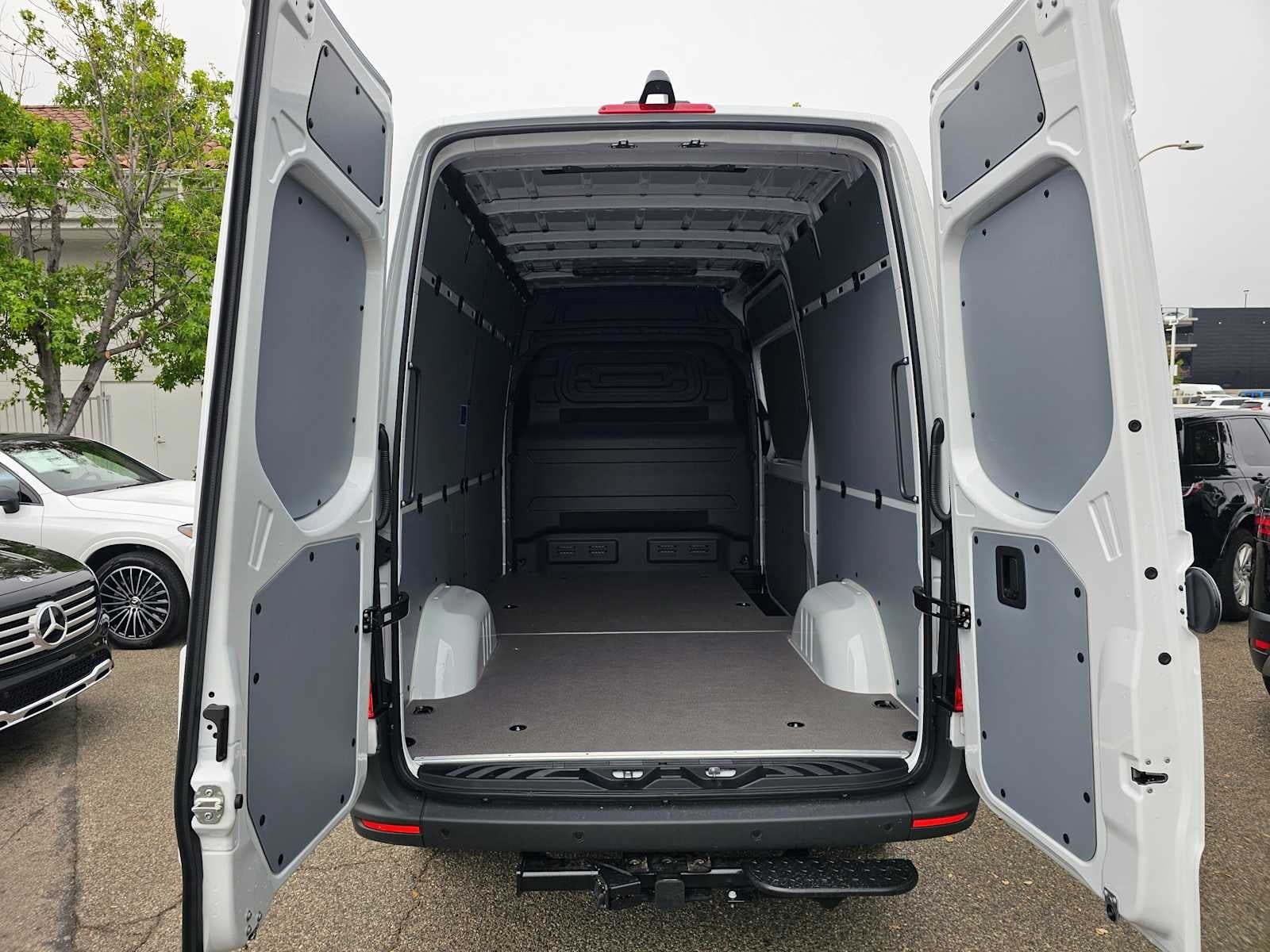 2026 Mercedes-Benz Sprinter 2500 Standard Roof I4 Diesel 144 RWD