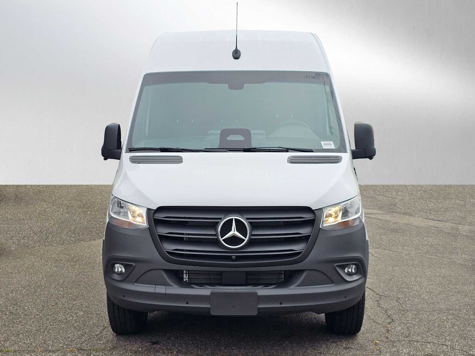 2026 Mercedes-Benz Sprinter 2500 Standard Roof I4 Diesel 144 RWD