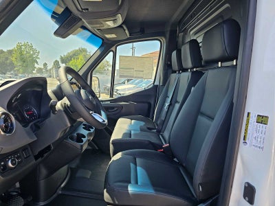 2026 Mercedes-Benz Sprinter 2500 Standard Roof I4 Diesel 144 RWD