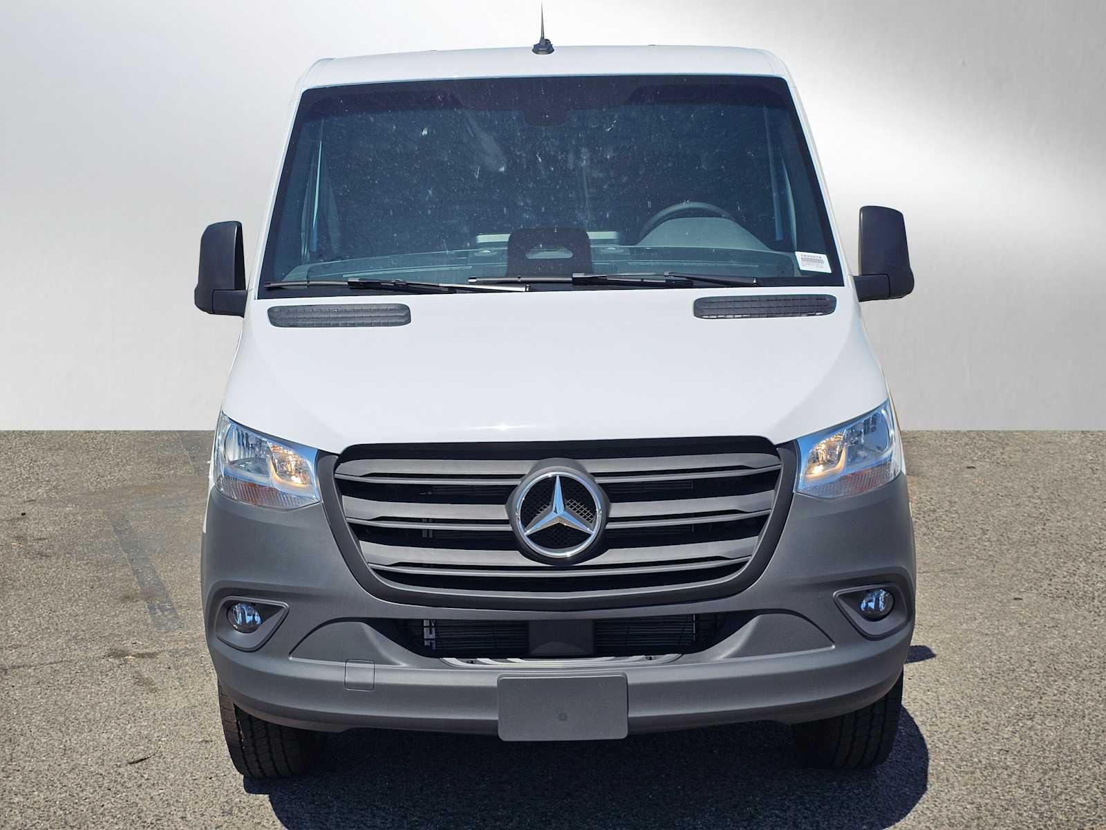 2026 Mercedes-Benz Sprinter 2500 Standard Roof I4 Diesel 144 RWD
