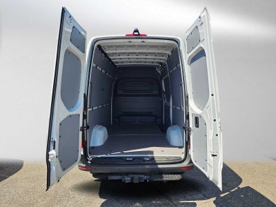 2026 Mercedes-Benz Sprinter 2500 Standard Roof I4 Diesel 144 RWD