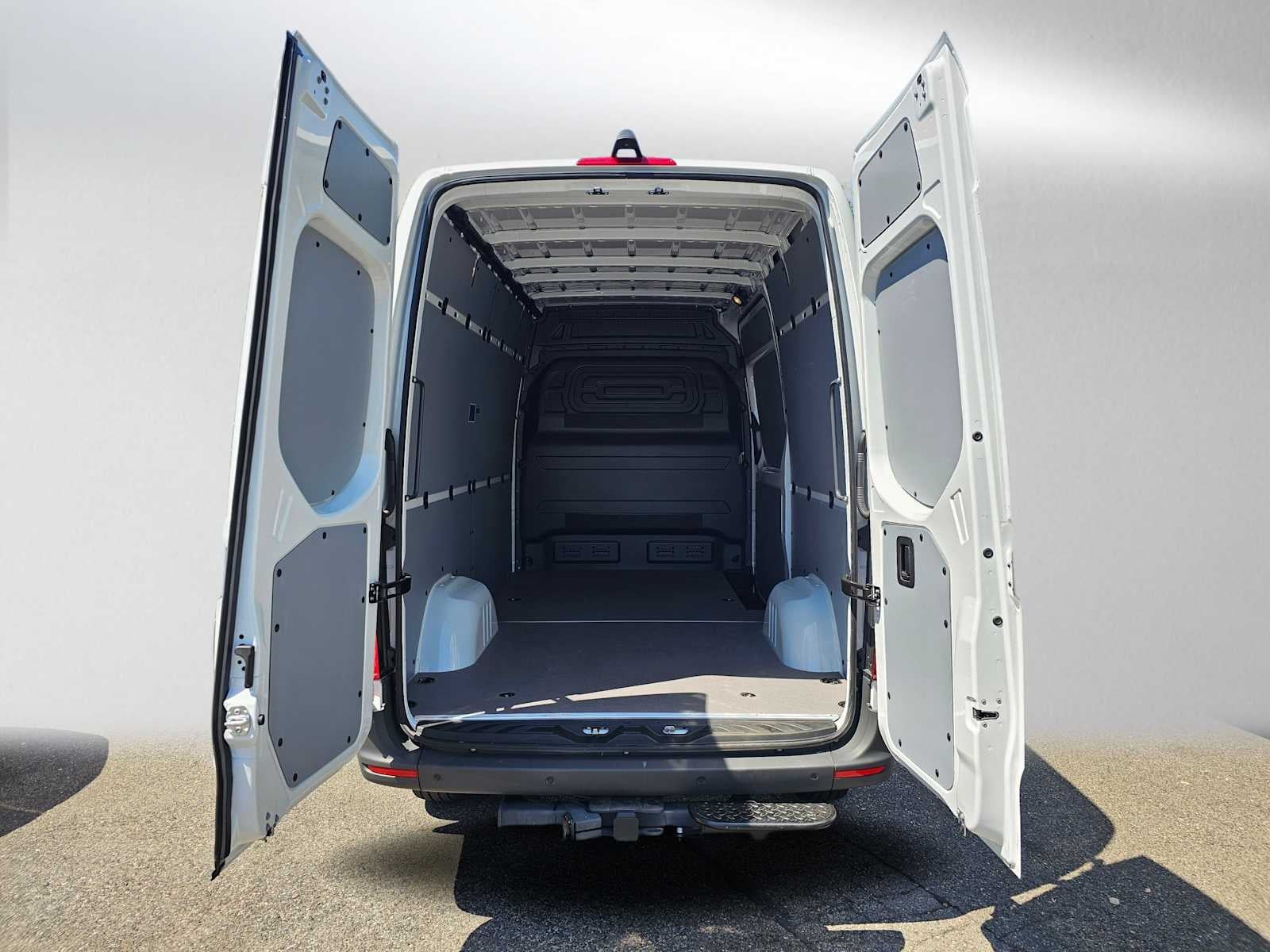 2026 Mercedes-Benz Sprinter 2500 Standard Roof I4 Diesel 144 RWD