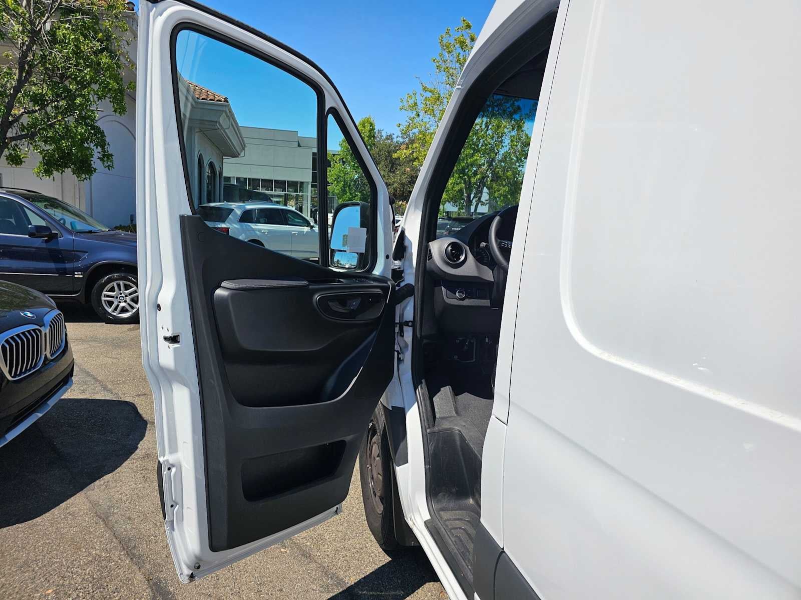2026 Mercedes-Benz Sprinter 2500 Standard Roof I4 Diesel 144 RWD