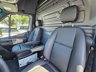 2026 Mercedes-Benz Sprinter 2500 Standard Roof I4 Diesel 144 RWD