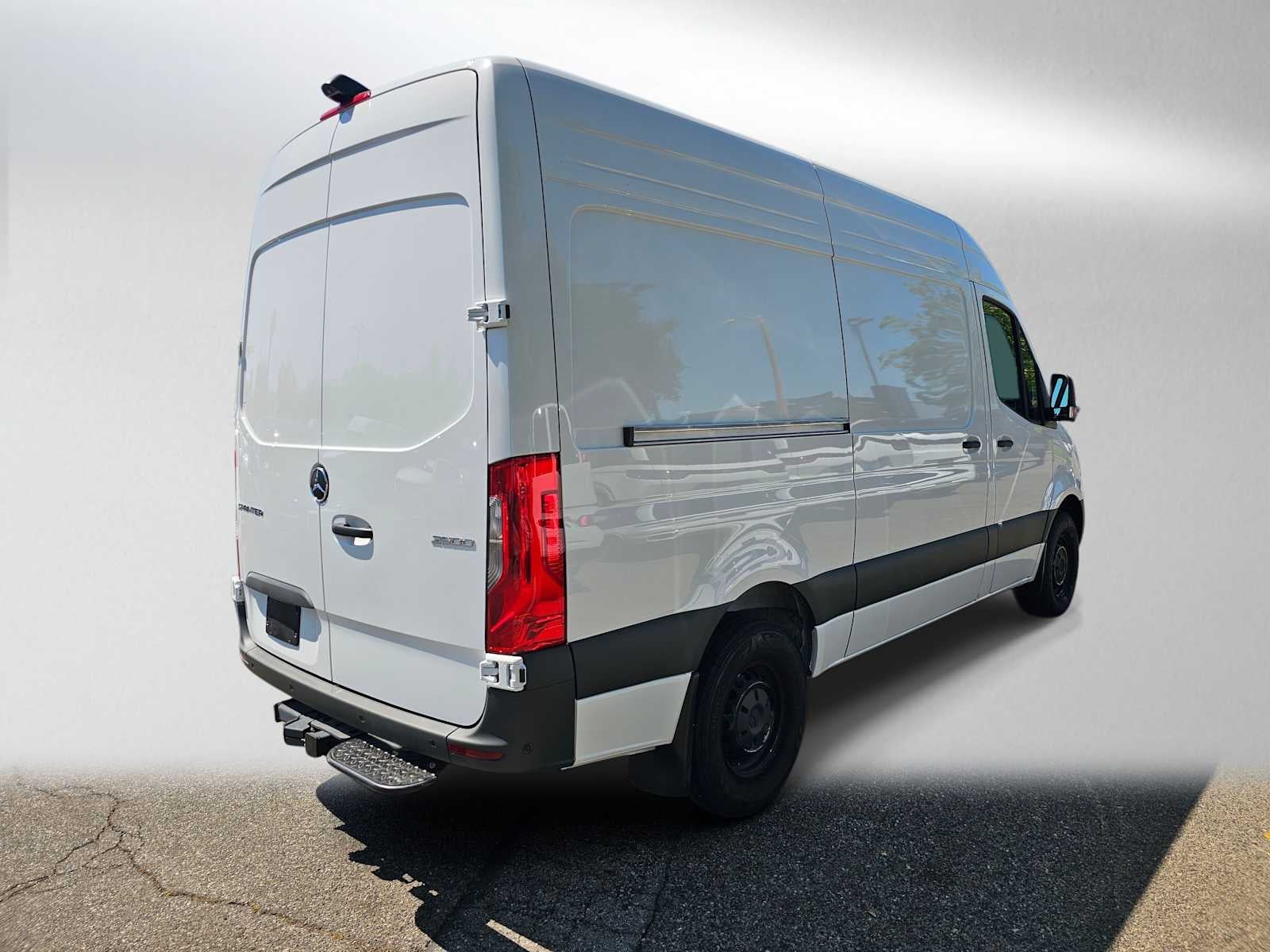 2026 Mercedes-Benz Sprinter 2500 Standard Roof I4 Diesel 144 RWD