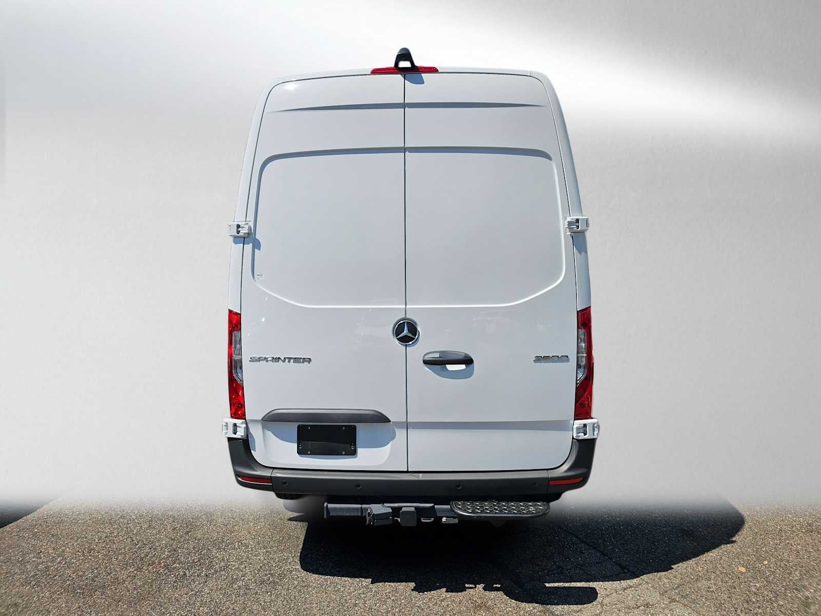 2026 Mercedes-Benz Sprinter 2500 Standard Roof I4 Diesel 144 RWD