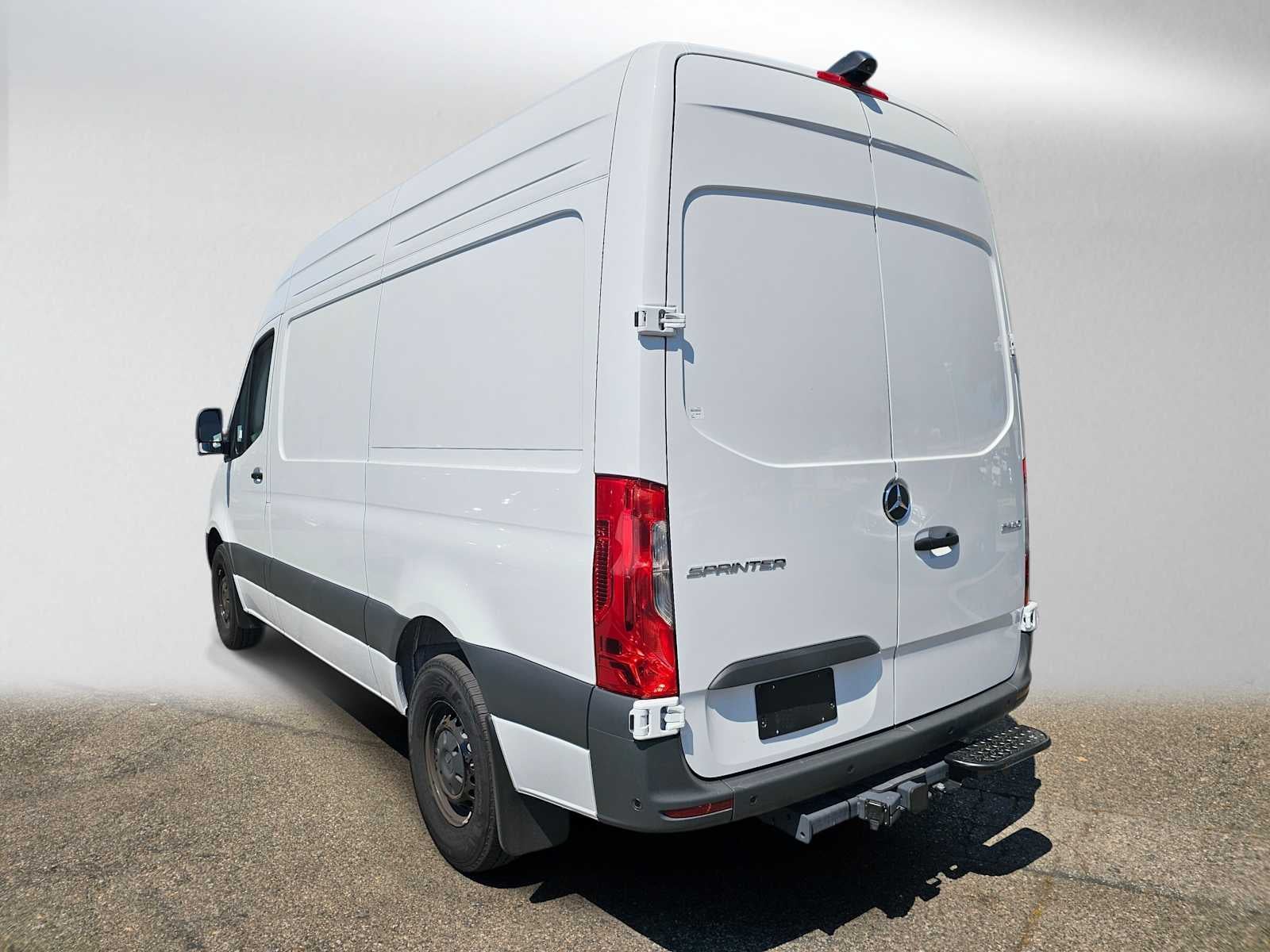 2026 Mercedes-Benz Sprinter 2500 Standard Roof I4 Diesel 144 RWD