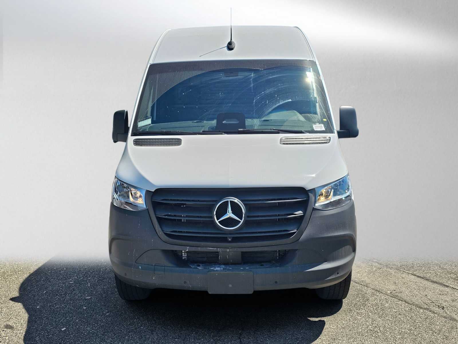 2026 Mercedes-Benz Sprinter 2500 Standard Roof I4 Diesel 144 RWD