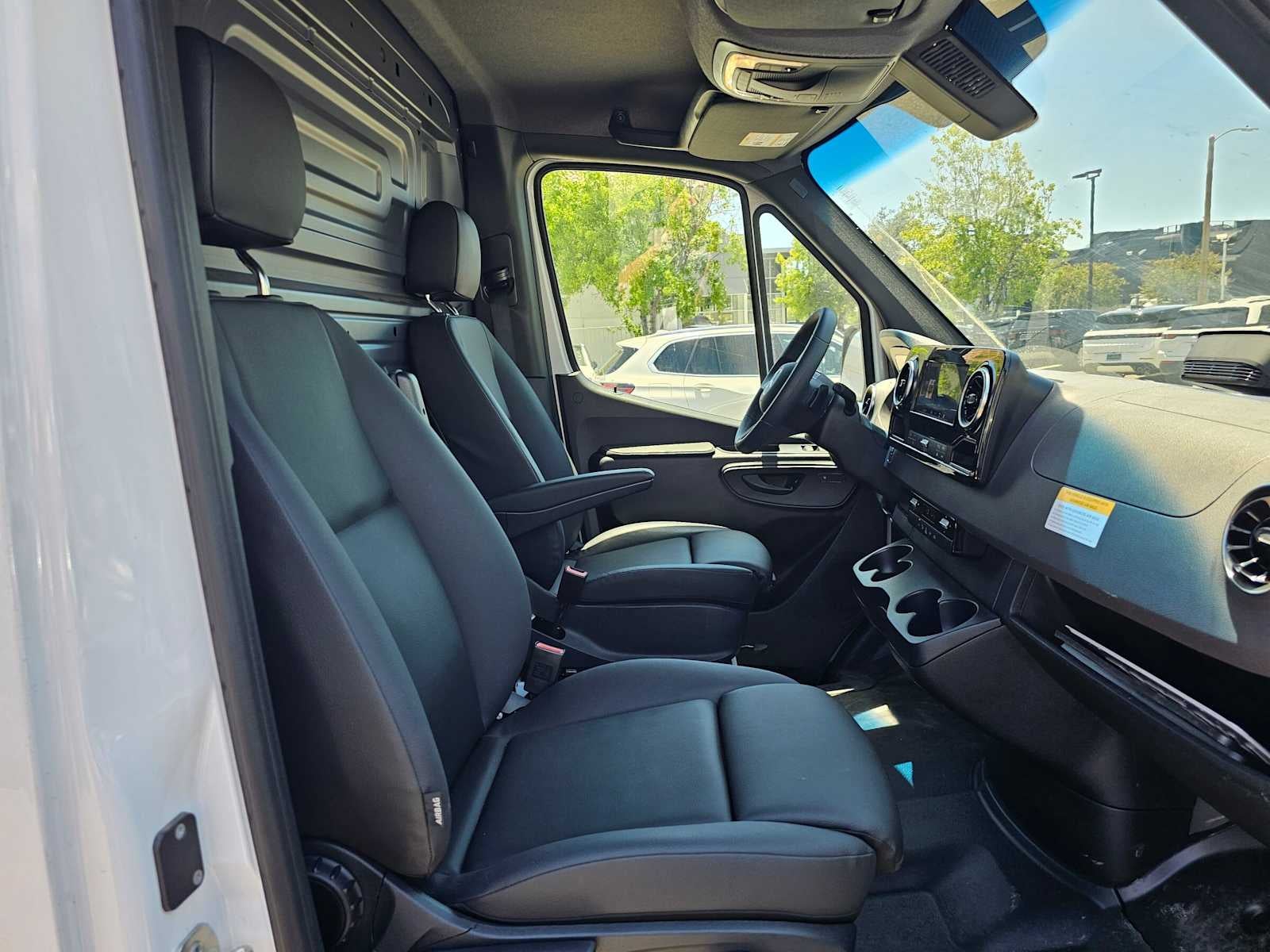2026 Mercedes-Benz Sprinter 2500 Standard Roof I4 Diesel 144 RWD