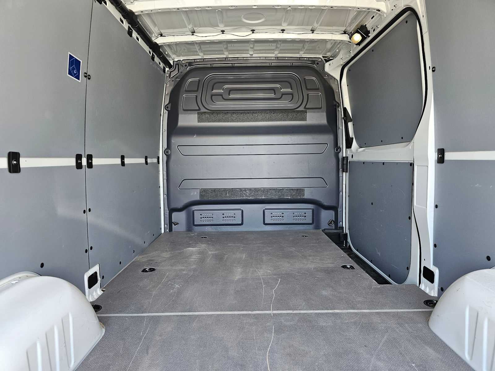 2026 Mercedes-Benz Sprinter 2500 Standard Roof I4 Diesel 144 RWD