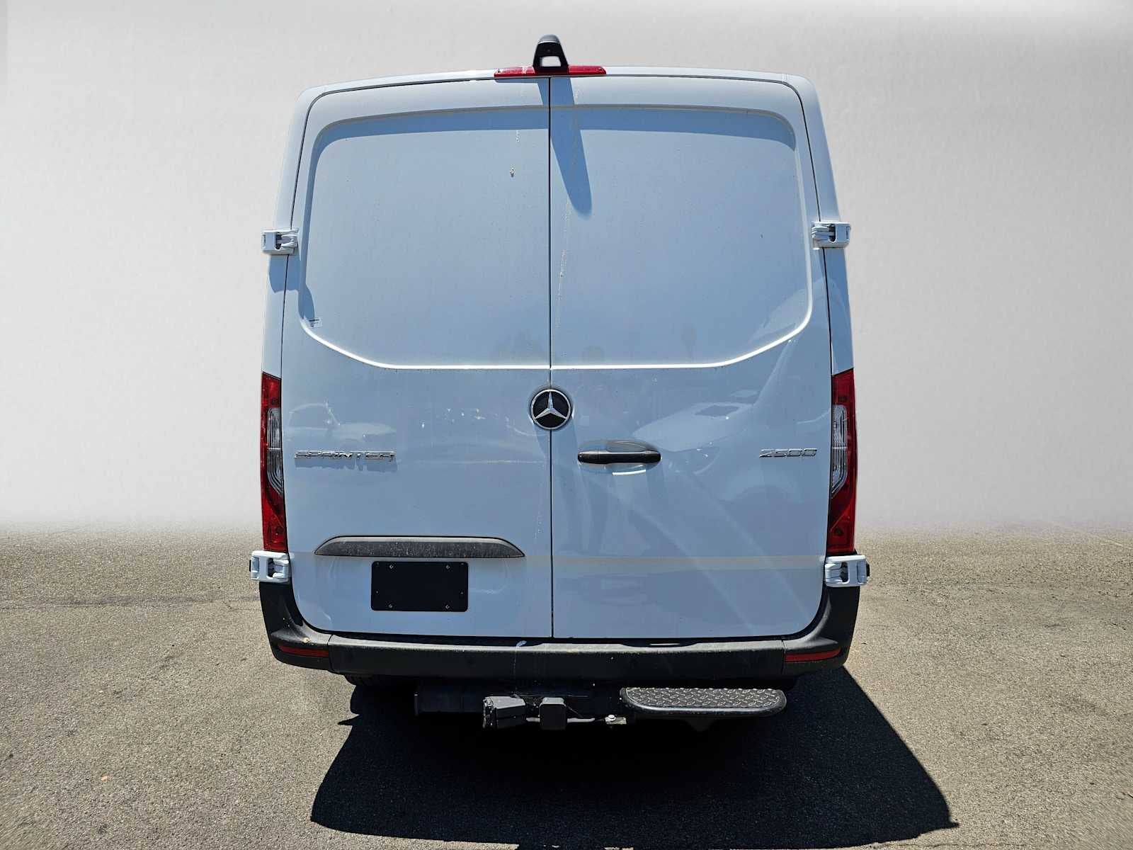 2026 Mercedes-Benz Sprinter 2500 Standard Roof I4 Diesel 144 RWD