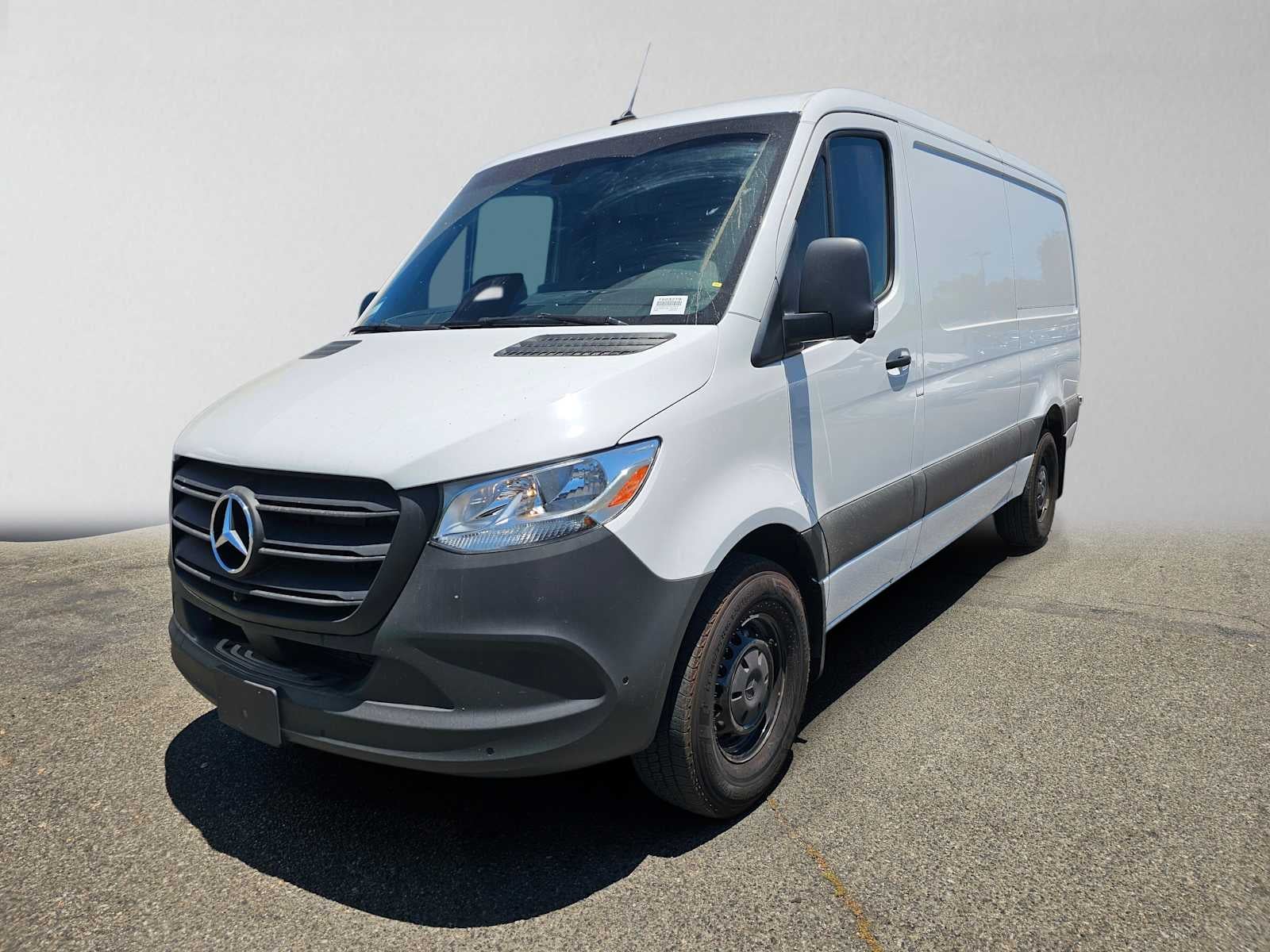 2026 Mercedes-Benz Sprinter 2500 Standard Roof I4 Diesel 144 RWD