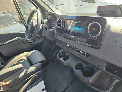 2026 Mercedes-Benz Sprinter 2500 Standard Roof I4 Diesel 144 RWD