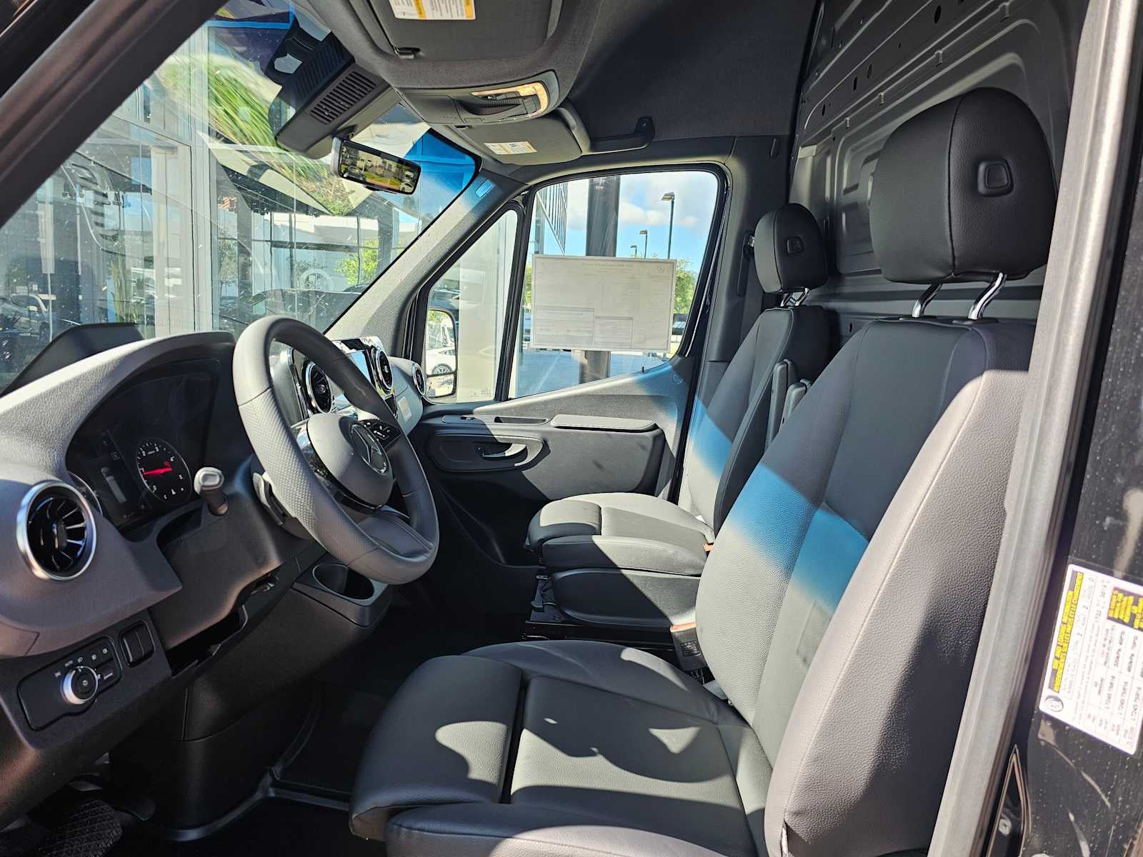 2026 Mercedes-Benz Sprinter 2500 Standard Roof I4 Diesel 144 RWD