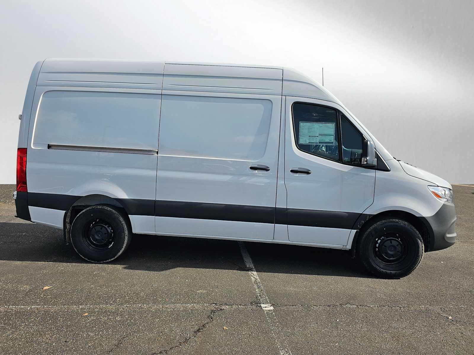 2025 Mercedes-Benz Sprinter Cargo Van 2500 Standard Roof I4 Diesel 144 RWD