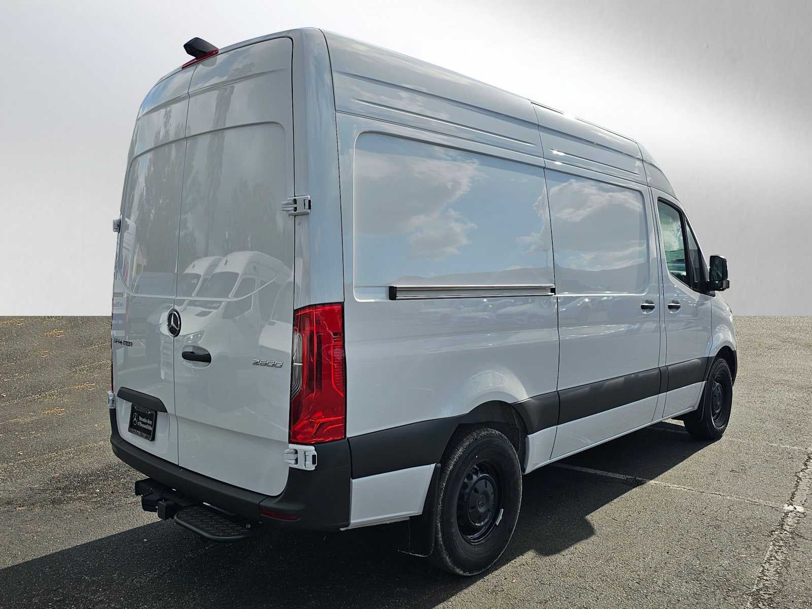 2025 Mercedes-Benz Sprinter Cargo Van 2500 Standard Roof I4 Diesel 144 RWD